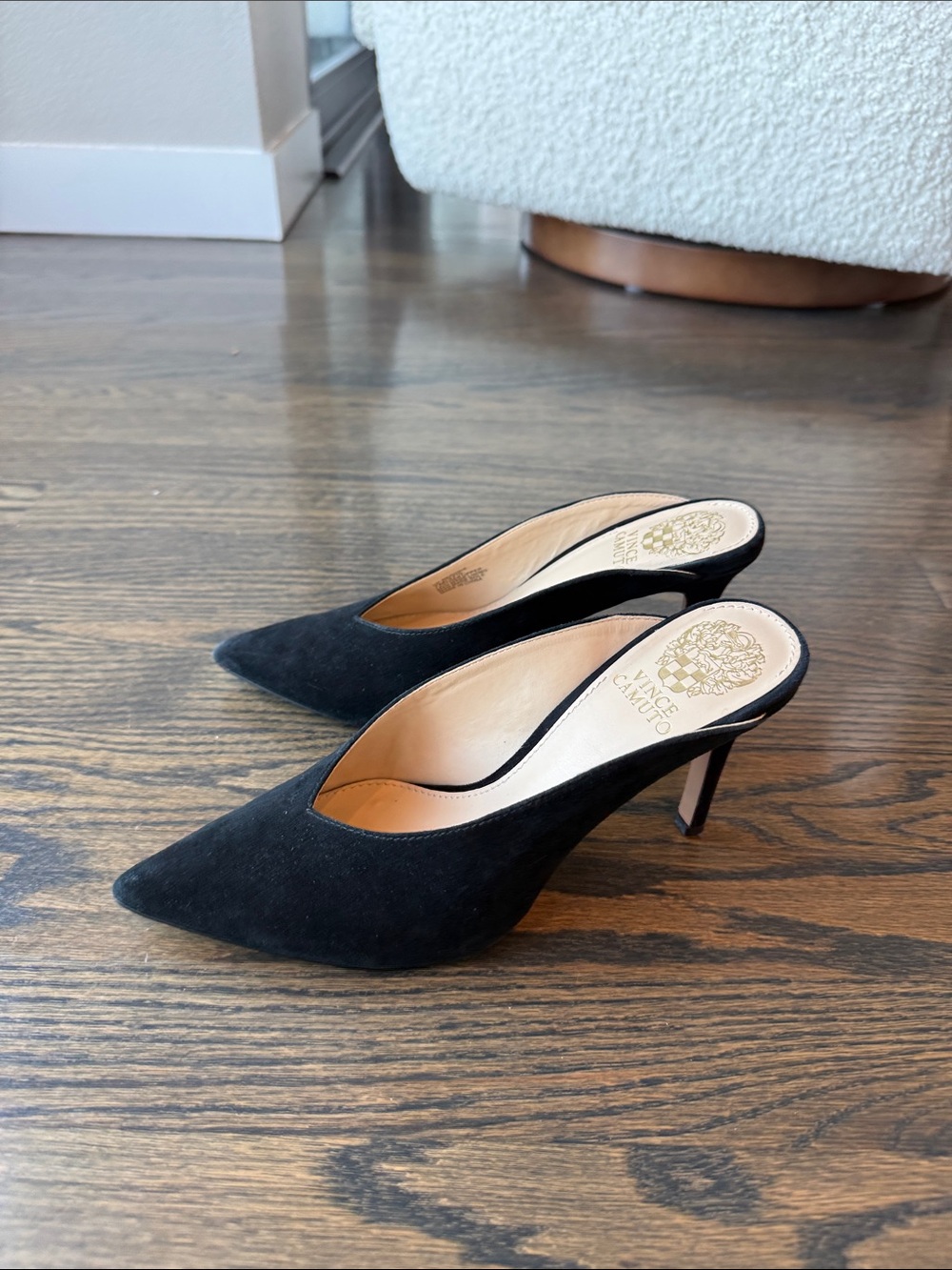 Vince Camuto Berodie Black Suede Pointed-Toe Slip-On Mules size 7 EUC - Picture 4 of 16